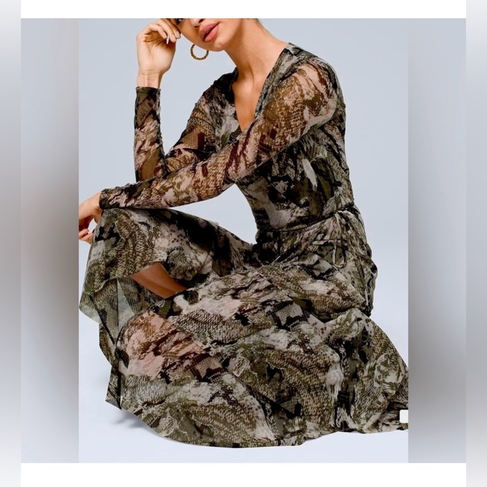 WHBM NWT Tiered mesh cocktail dress feminine and elegant olive size 14